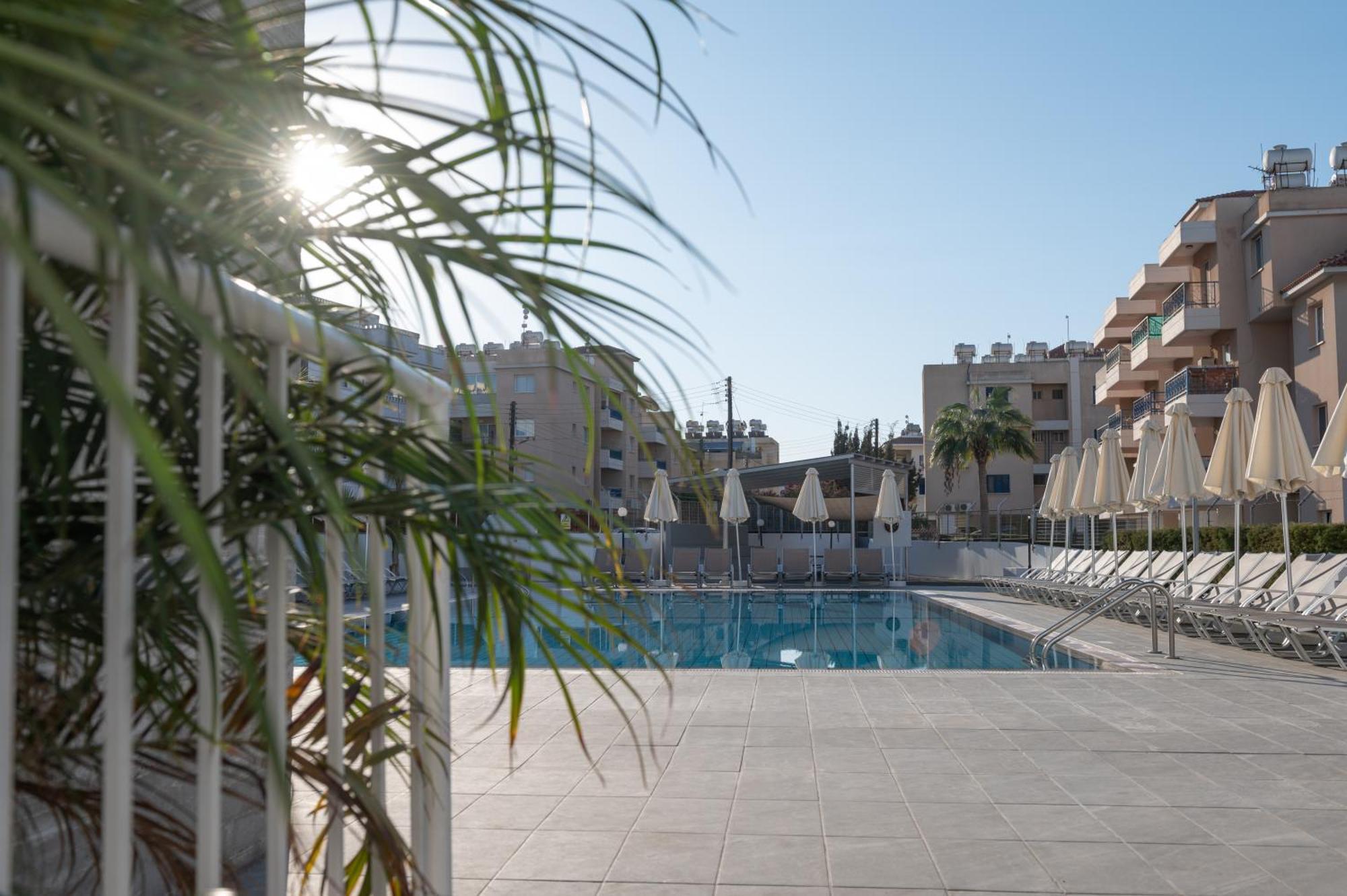 Kefalos Damon Hotel Apartments Paphos Luaran gambar